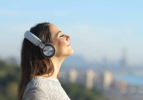Las 5 mejores aplicaciones para escuchar música gospel gratis