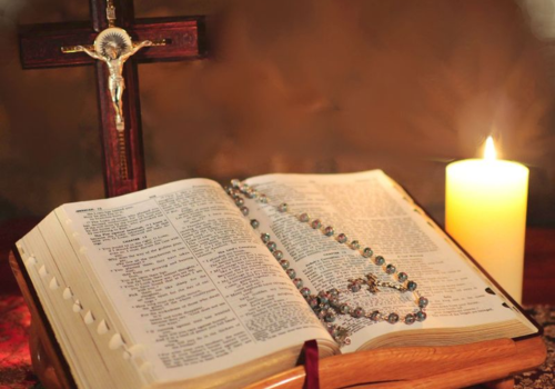 Aplicaciones Biblia católica